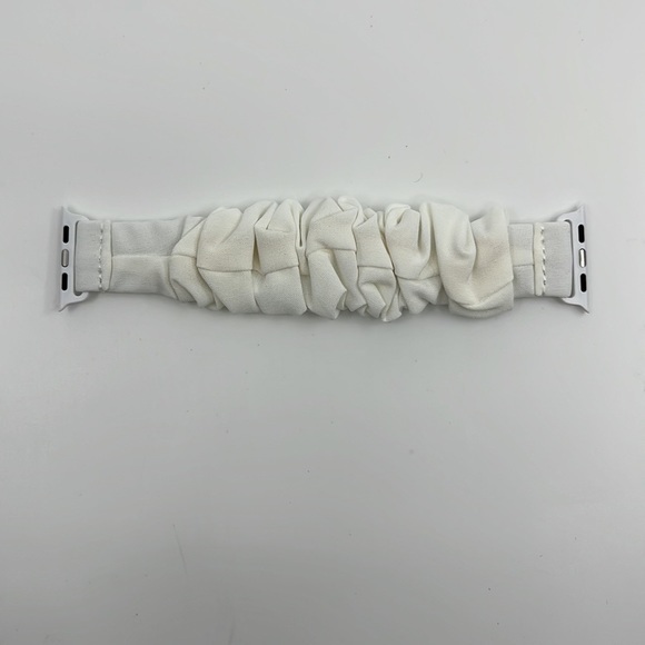 Stylish and Comfortable Apple Watch‎ Bands for Every Fashionista - Picture 3 of 5